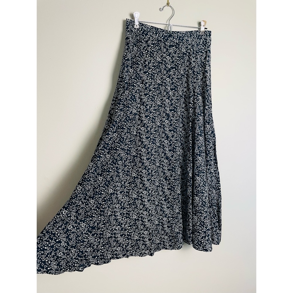 Vintage Black and White Floral Maxi Skirt - Picture 14 of 15